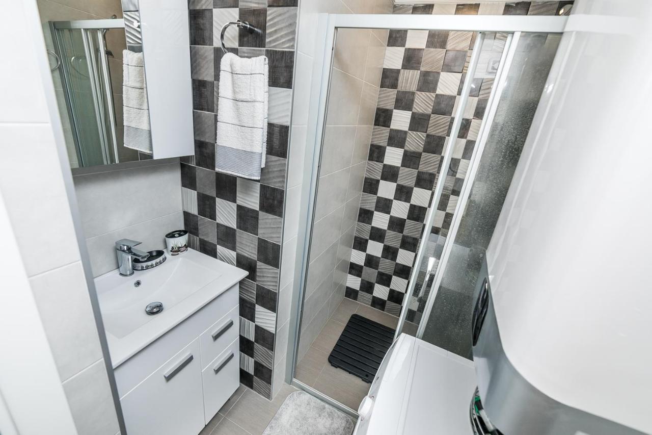 Ferienwohnung Gray Luxe Belgrad Exterior foto