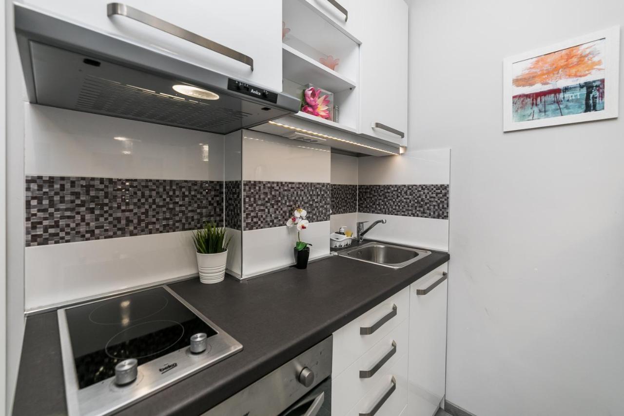 Ferienwohnung Gray Luxe Belgrad Exterior foto