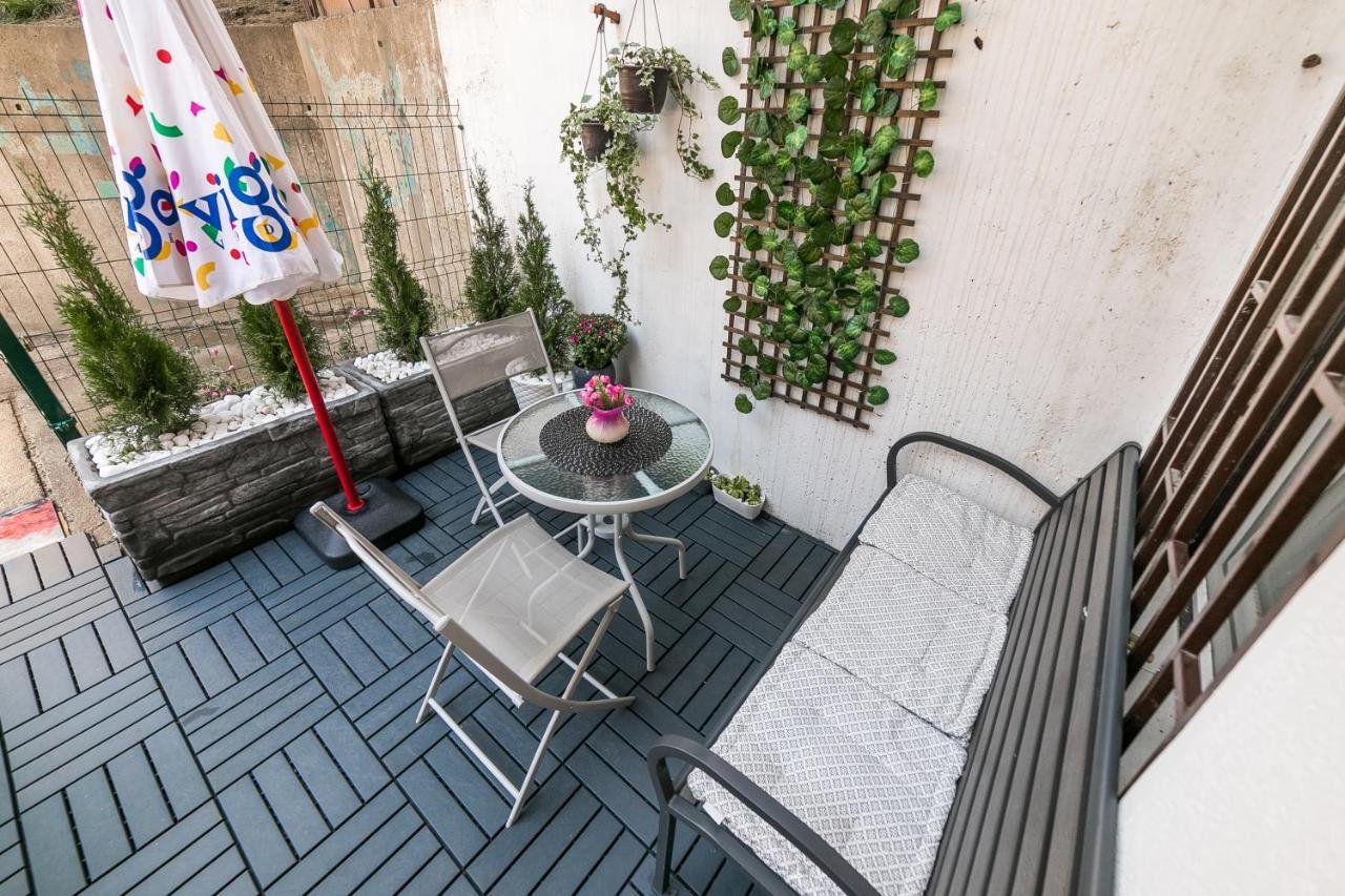 Ferienwohnung Gray Luxe Belgrad Exterior foto
