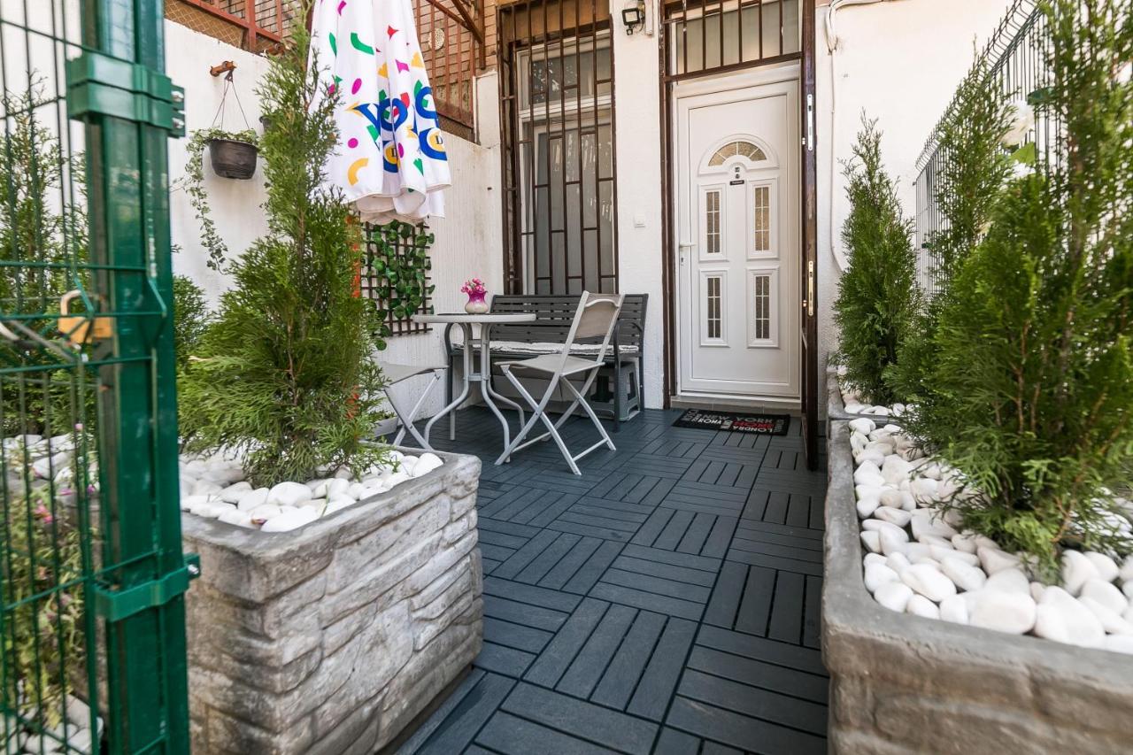 Ferienwohnung Gray Luxe Belgrad Exterior foto